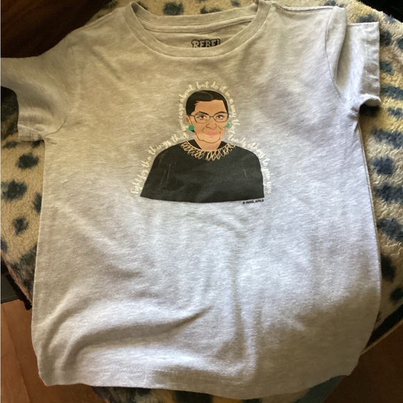 Ruth Bader Ginsburg tee - Picture 4 of 6